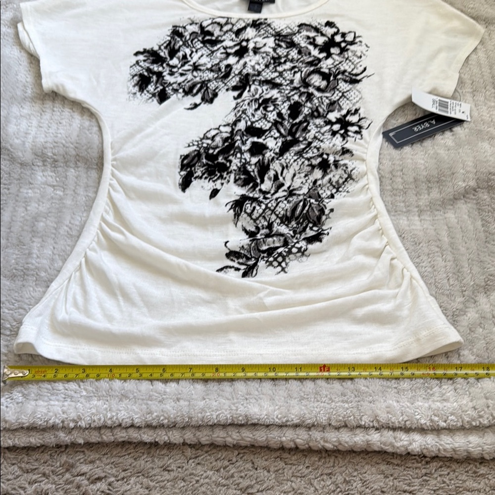 A. Byer Black and Off White Fitted Graphic Cap Sleeve Tee - Picture 5 of 12